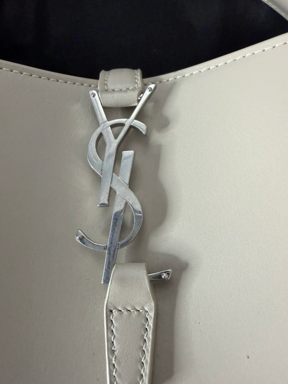 SAINT LAURENT Smooth Calfskin Le 37 Small Bucket Bag in Sea Salt - Picture 11 of 12